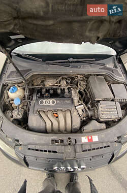 Хэтчбек Audi A3 2003 в 