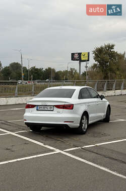 Седан Audi A3 2015 в 