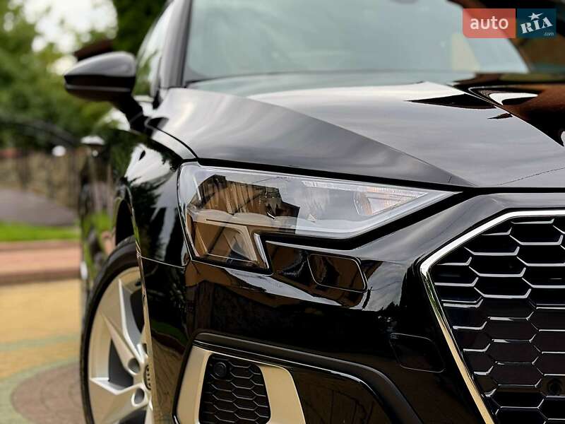 Седан Audi A3 2023 в Львове