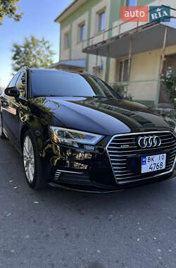 Седан Audi A3 2017 в 
