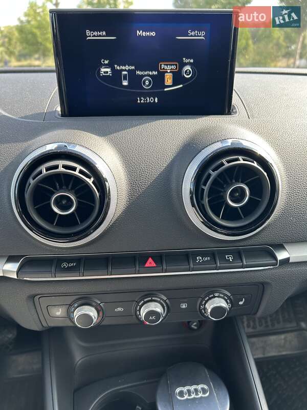 Седан Audi A3 2016 в Ирпене