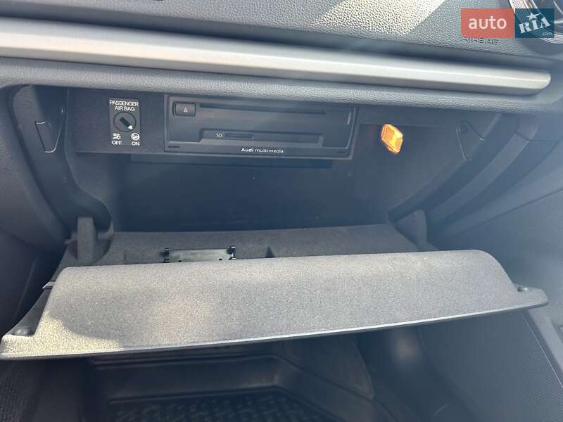 Седан Audi A3 2016 в Ирпене