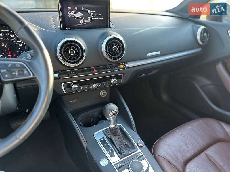 Седан Audi A3 2017 в Львові