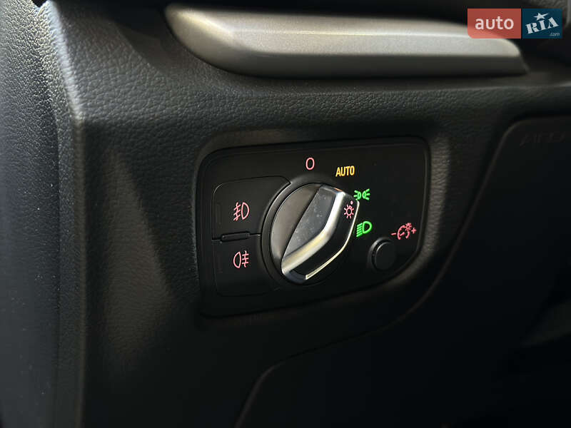 Седан Audi A3 2015 в Киеве фото 40 Седан Audi A3 2015 в Киеве