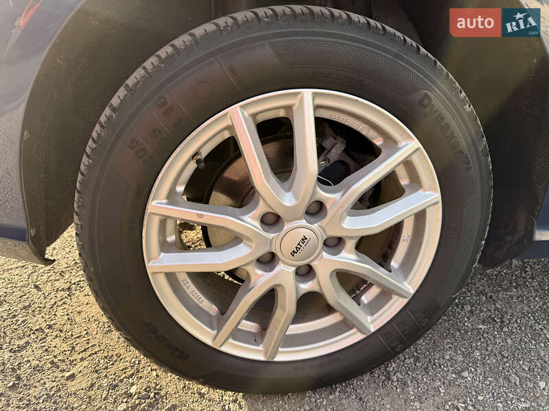 Седан Audi A3 2015 в Івано-Франківську