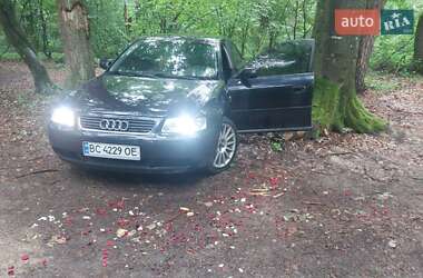 Хэтчбек Audi A3 2002 в 
