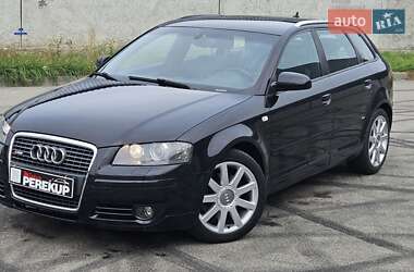 Хэтчбек Audi A3 2006 в 