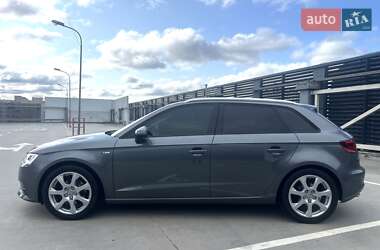 Хэтчбек Audi A3 2016 в 