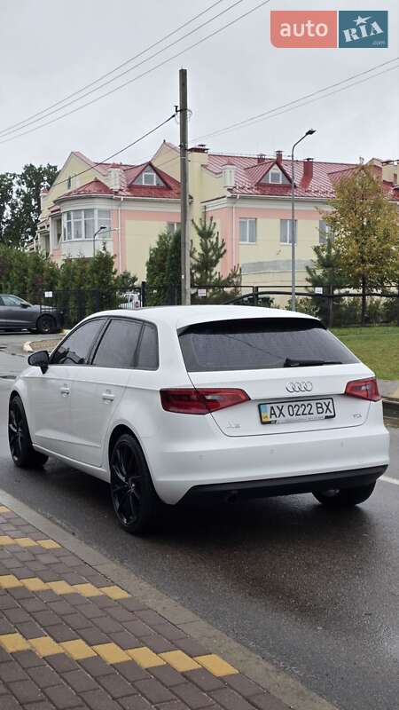 Хэтчбек Audi A3 2015 в Киеве
