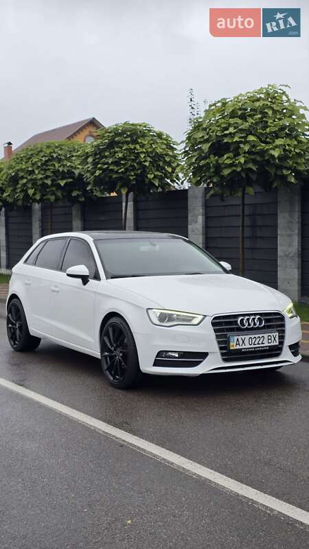 Хэтчбек Audi A3 2015 в Киеве