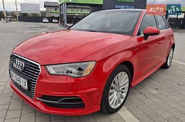 Хетчбек Audi A3 2015 в Кам'янець-Подільському