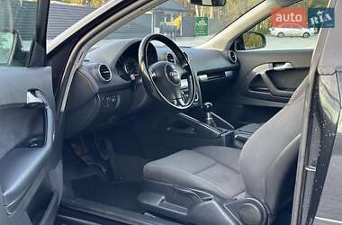 Хэтчбек Audi A3 2004 в 