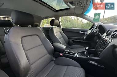 Хэтчбек Audi A3 2004 в 