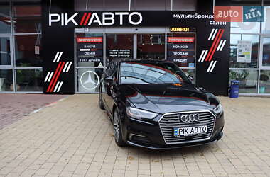 Хэтчбек Audi A3 2018 в Львове