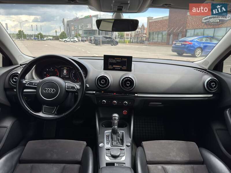 Хэтчбек Audi A3 2016 в Киеве