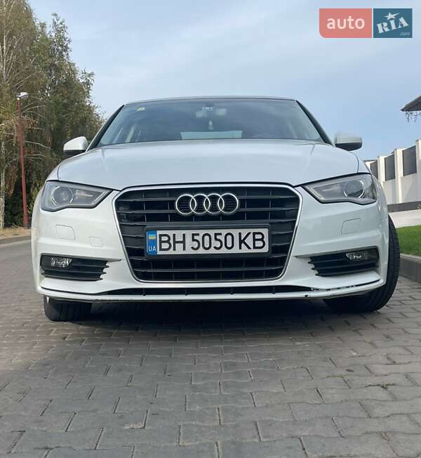 Седан Audi A3 2016 в Одессе