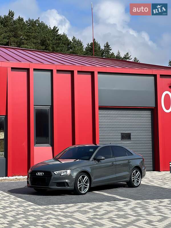 Седан Audi A3 2020 в Львові