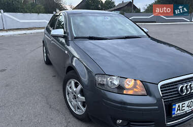 Хэтчбек Audi A3 2005 в 