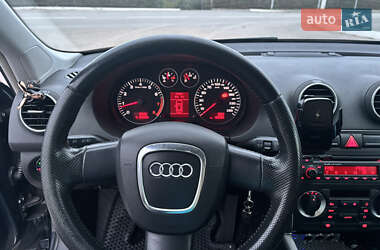 Хэтчбек Audi A3 2005 в 
