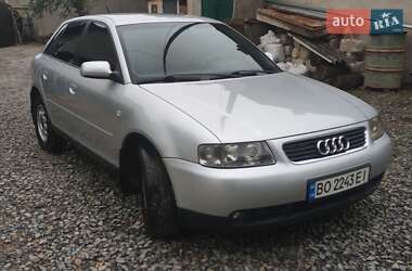 Хэтчбек Audi A3 2002 в 