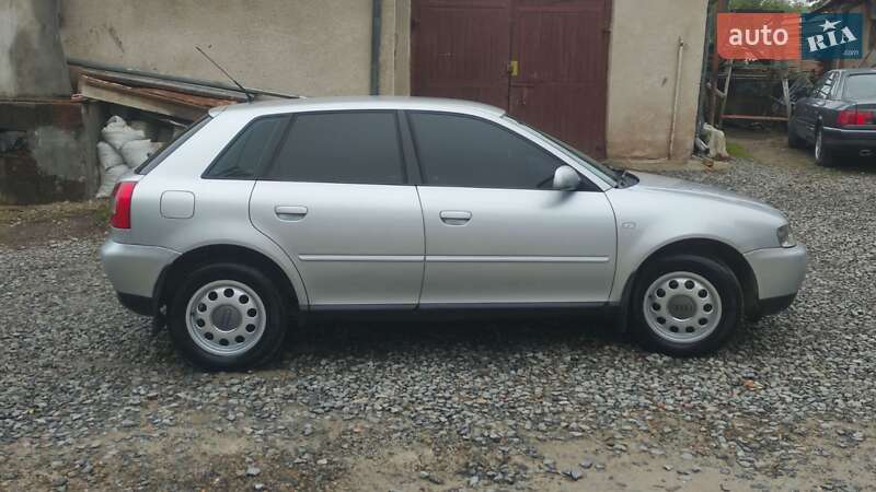 Хэтчбек Audi A3 2002 в Чорткове