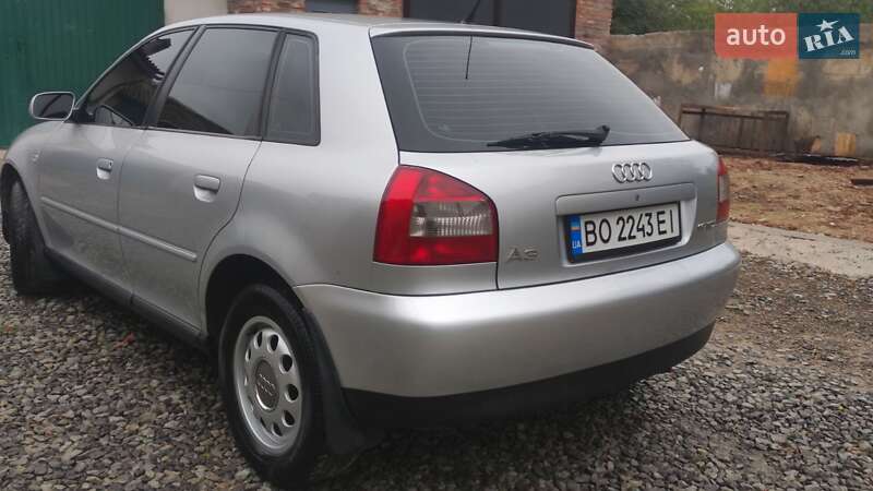 Хэтчбек Audi A3 2002 в Чорткове