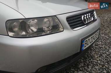 Хэтчбек Audi A3 2002 в 