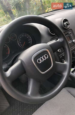 Хэтчбек Audi A3 2007 в 