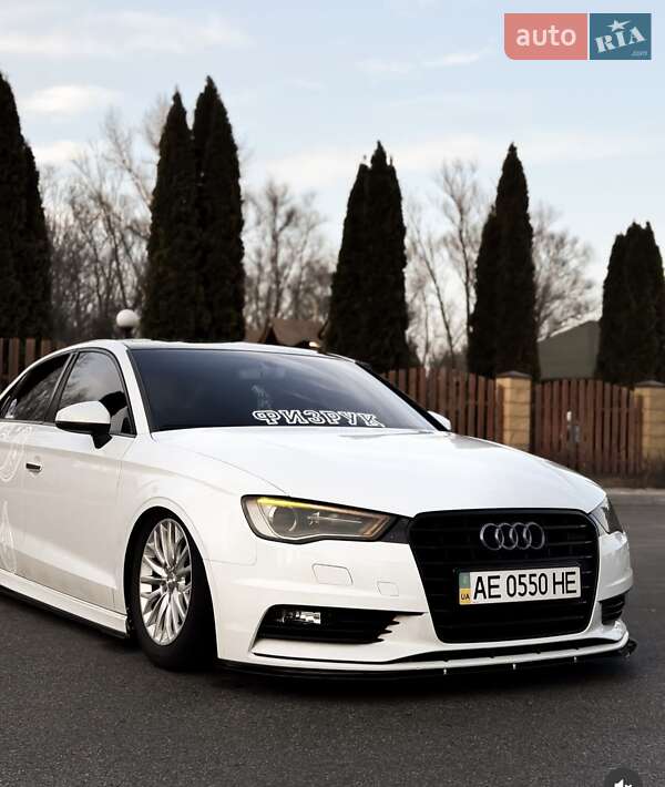Седан Audi A3 2016 в Днепре