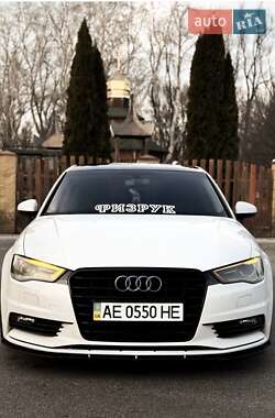 Седан Audi A3 2016 в Днепре