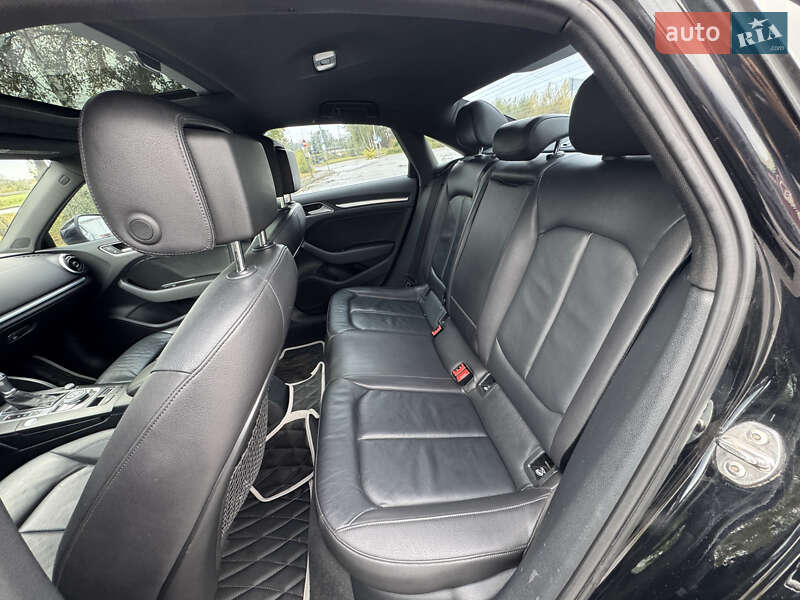Седан Audi A3 2015 в Киеве