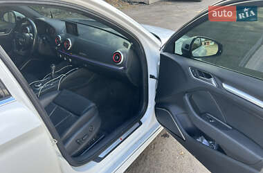 Седан Audi A3 2016 в 