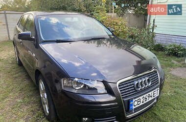 Хэтчбек Audi A3 2004 в 