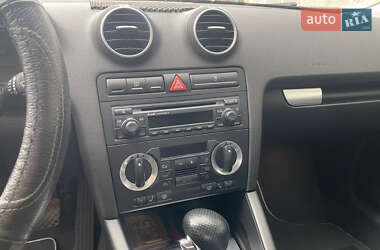 Хэтчбек Audi A3 2004 в 