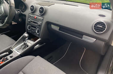 Хэтчбек Audi A3 2004 в 