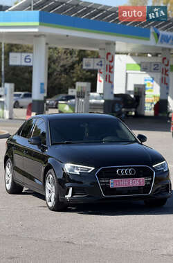 Седан Audi A3 2018 в 
