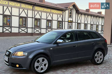 Хэтчбек Audi A3 2004 в 