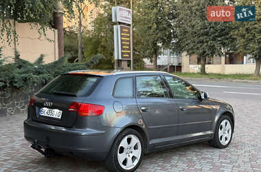 Хэтчбек Audi A3 2004 в 