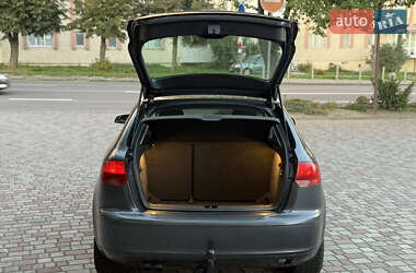 Хэтчбек Audi A3 2004 в 