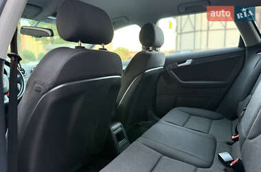 Хэтчбек Audi A3 2004 в 