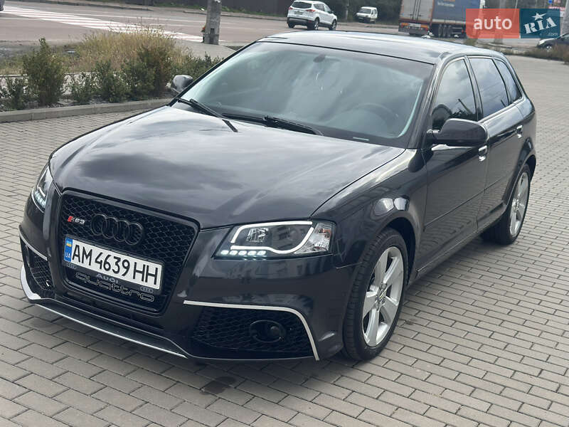 Хэтчбек Audi A3 2010 в 