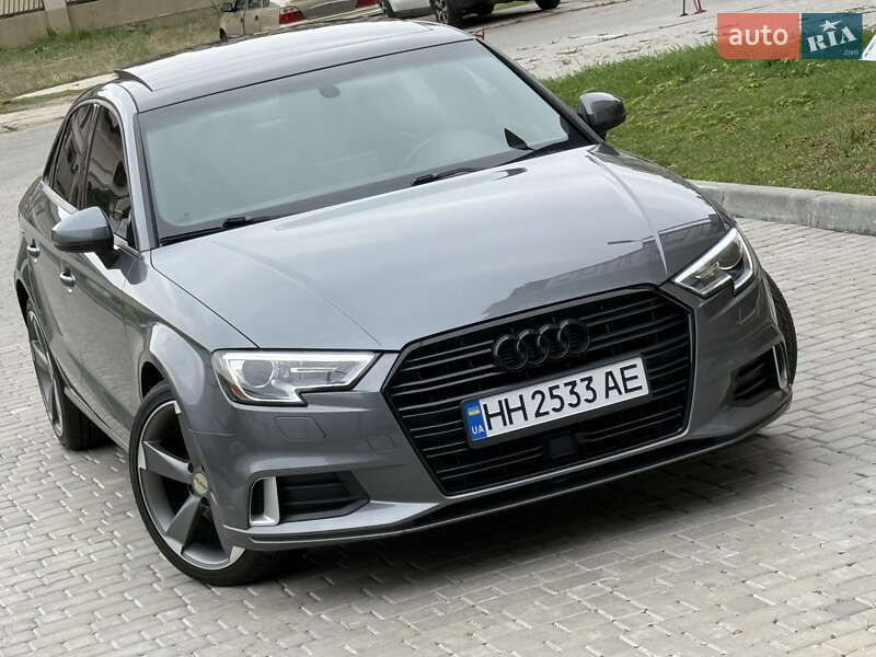 Седан Audi A3 2016 в 