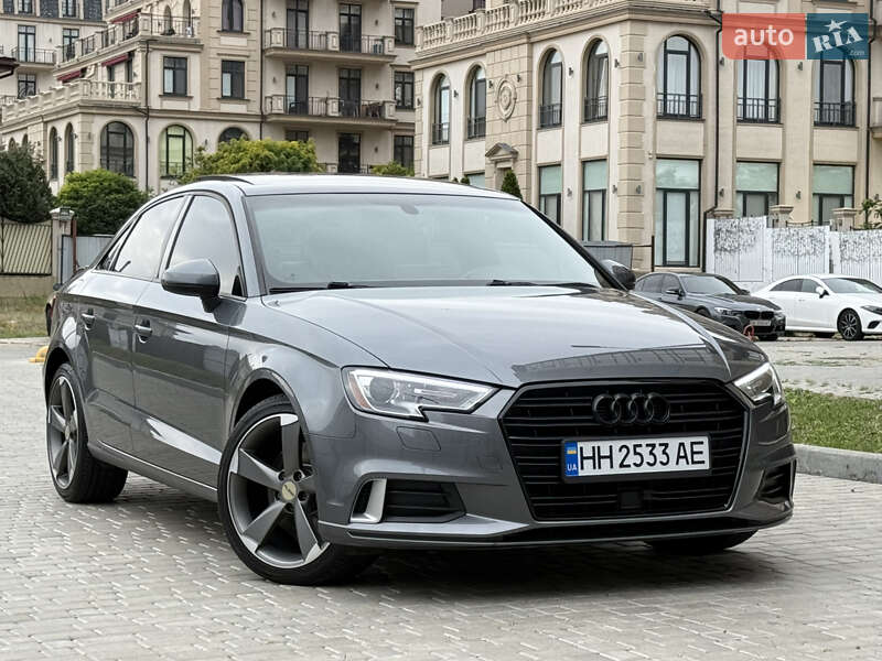 Седан Audi A3 2016 в Одессе