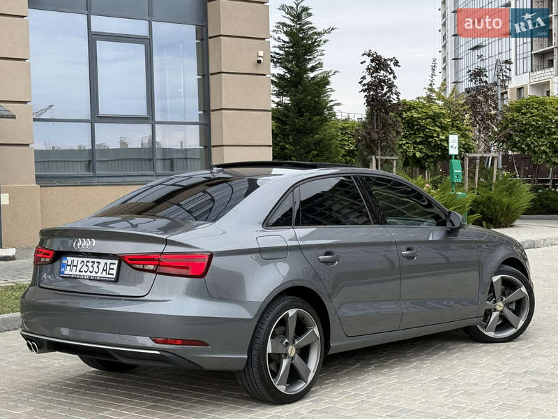 Седан Audi A3 2016 в Одессе