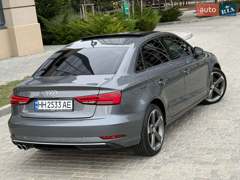 Седан Audi A3 2016 в Одессе