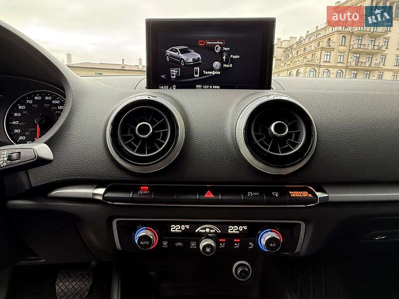Седан Audi A3 2016 в Одессе
