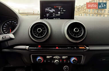 Седан Audi A3 2016 в 