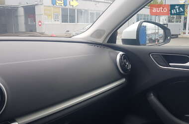 Седан Audi A3 2015 в 