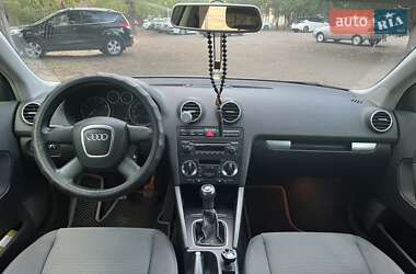 Хэтчбек Audi A3 2006 в 