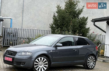 Хэтчбек Audi A3 2004 в 